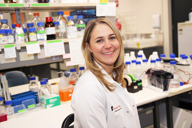 Dr Nikki Bart in Lab | Victor Chang Cardiac Research Institute
